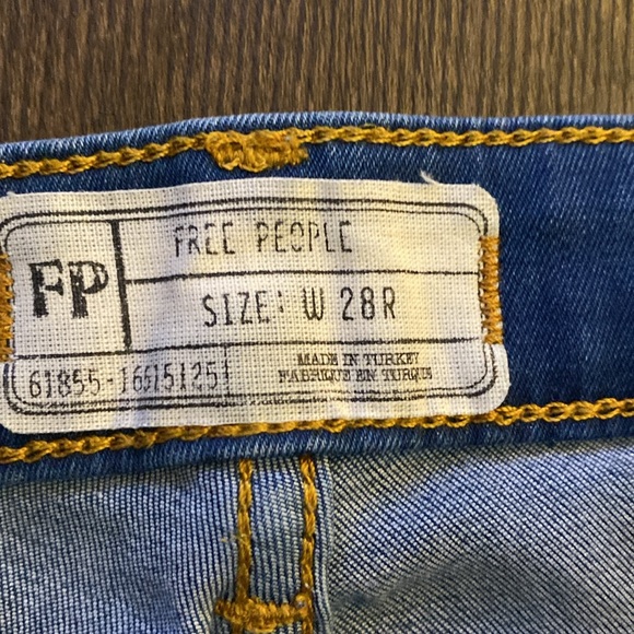 Free people skinny jeans! 🎃 - Picture 2 of 5